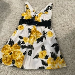 Corey P Summer Yellow/Black and White Sleeves Floral Dress